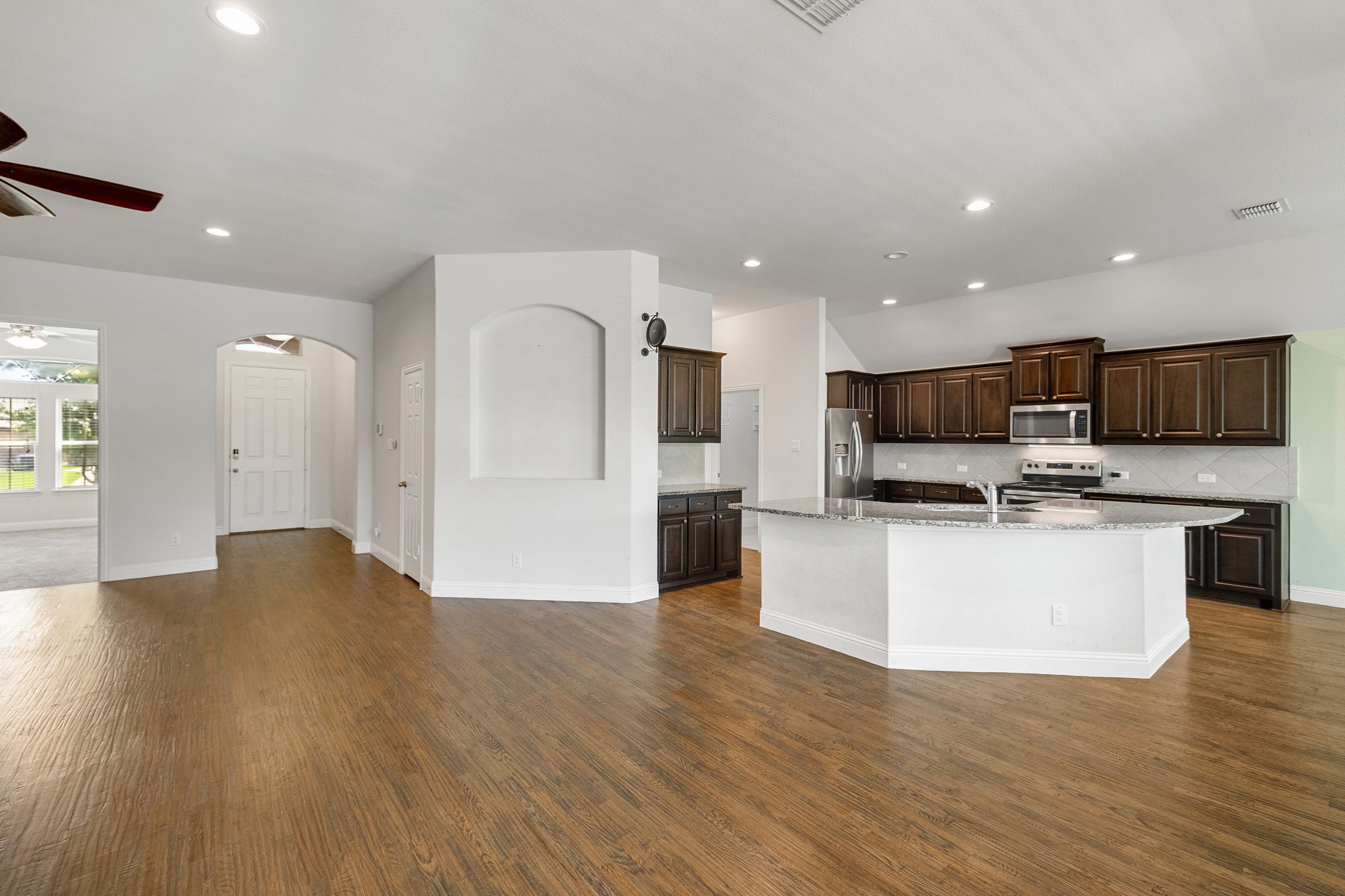 216 Ovaletta Drive Justin TX 76247