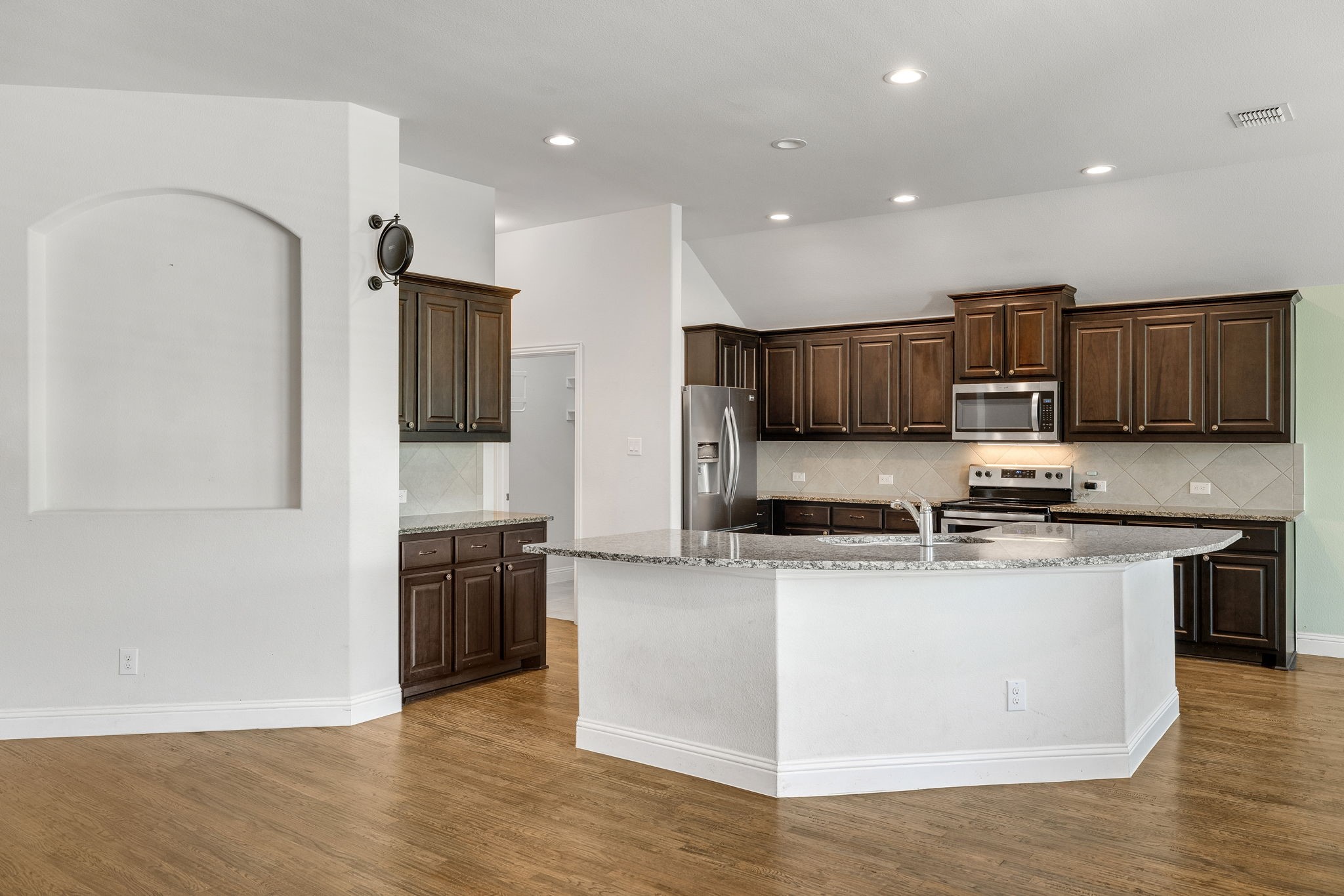 216 Ovaletta Drive Justin TX 76247