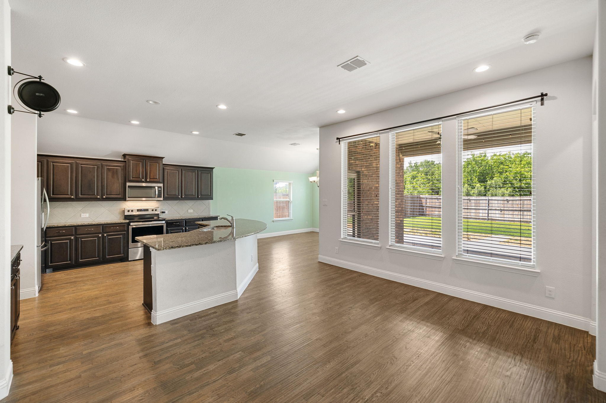 216 Ovaletta Drive Justin TX 76247