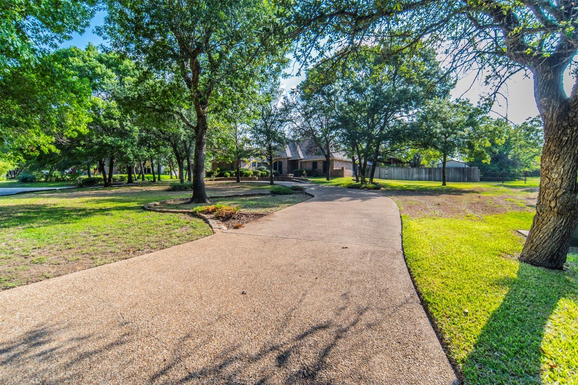 136 Saddle Brook Drive Hudson Oaks TX 76087