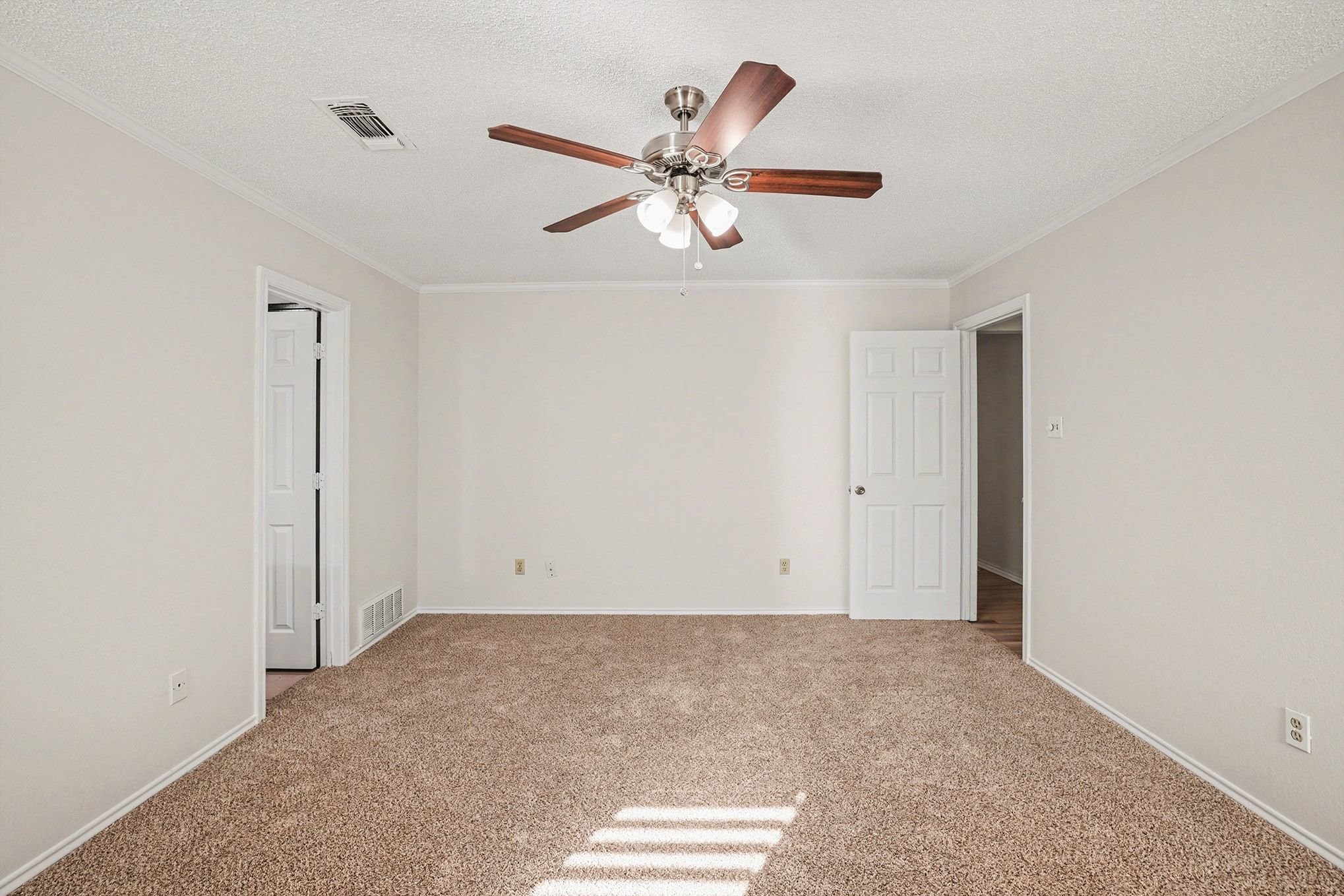1860 Larkspur Drive Arlington TX 76013