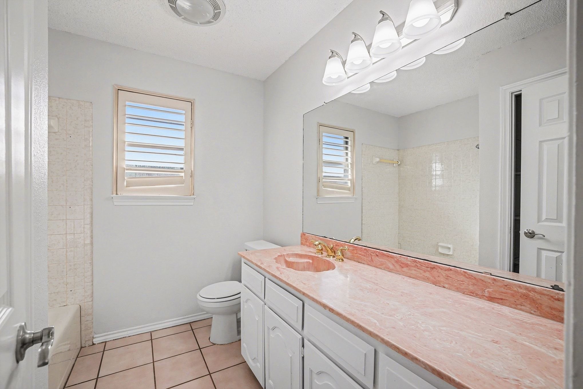 1860 Larkspur Drive Arlington TX 76013