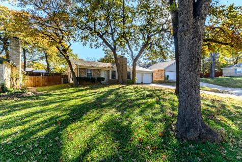 4815 Crestmont Court Arlington TX 76017