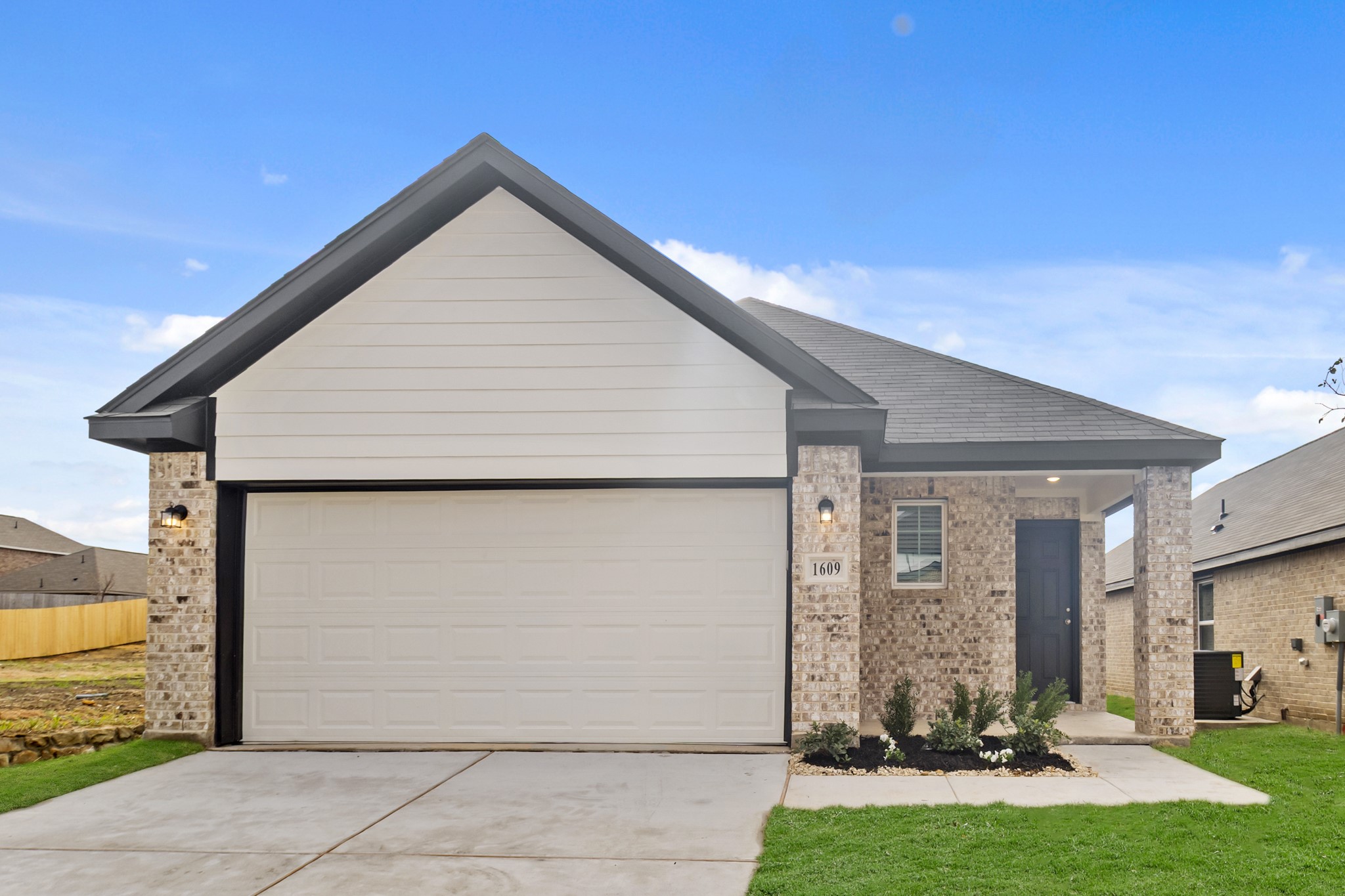 1609 Romans Road Ennis TX 75119