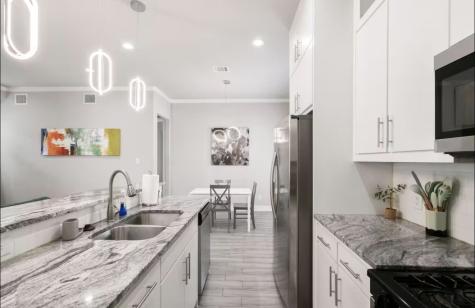 3351 Canada Drive Dallas TX 75212