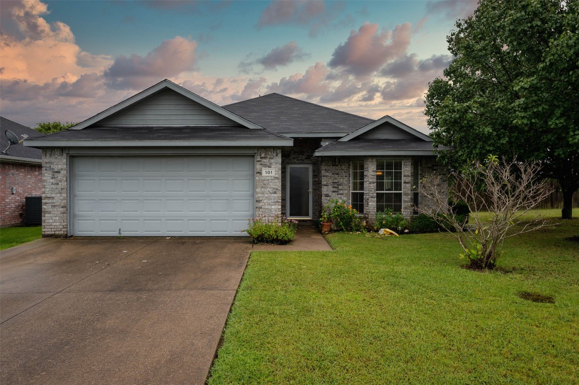 101 Toma Hawk Drive Greenville TX 75402