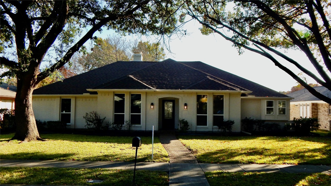 1712 Auburn Drive Richardson TX 75081