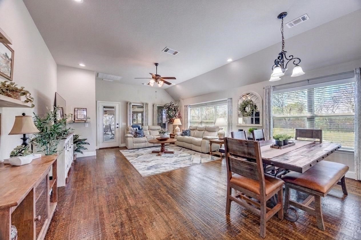 1215 Fire Fly Ridge Blue Ridge TX 75424