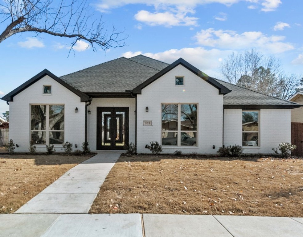 953 Meadowcove Circle Garland TX 75043