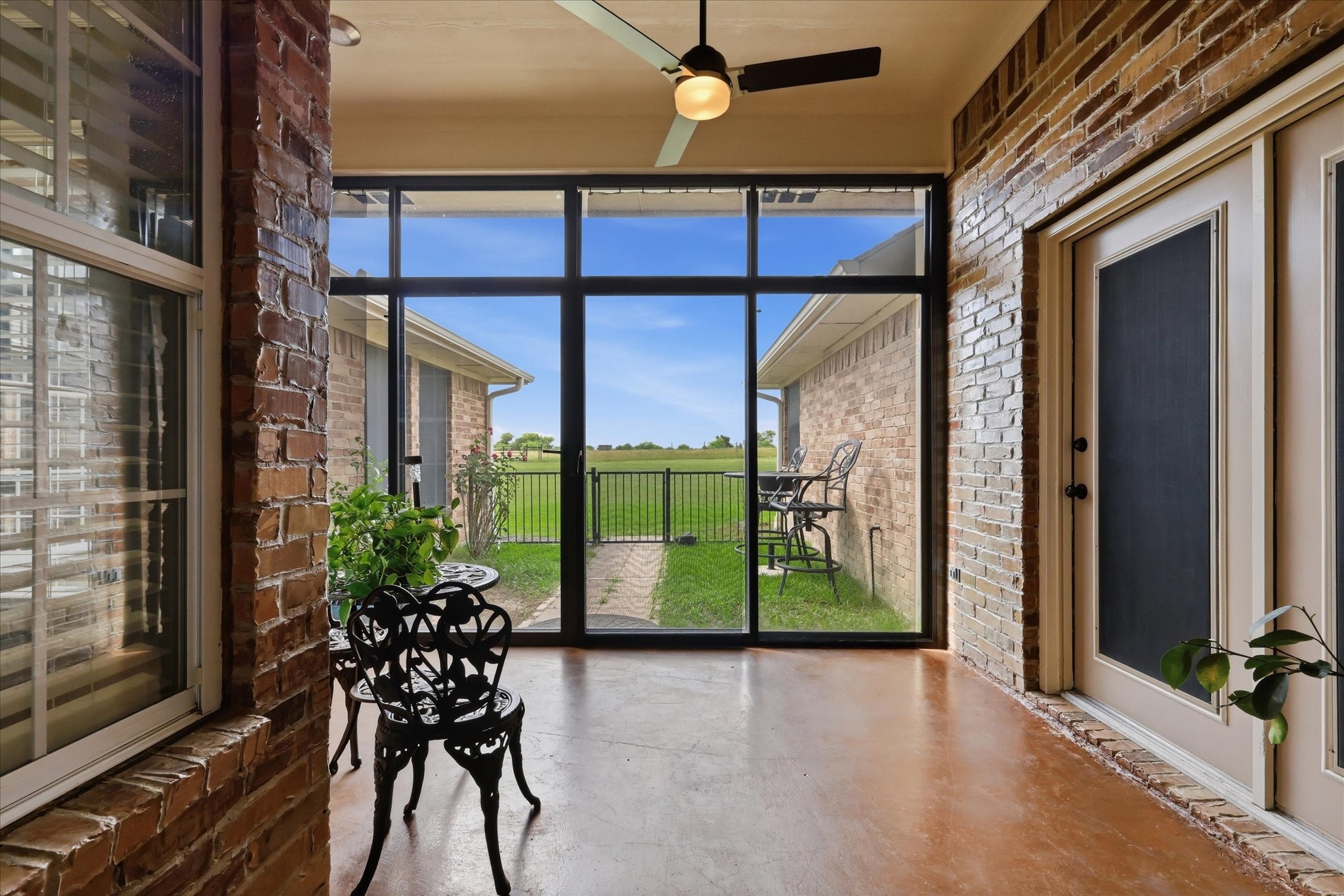 9909 County Road 309 Terrell TX 75161