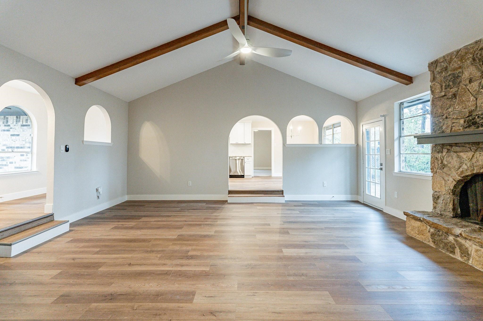 2105 Castle Oaks Drive Arlington TX 76012