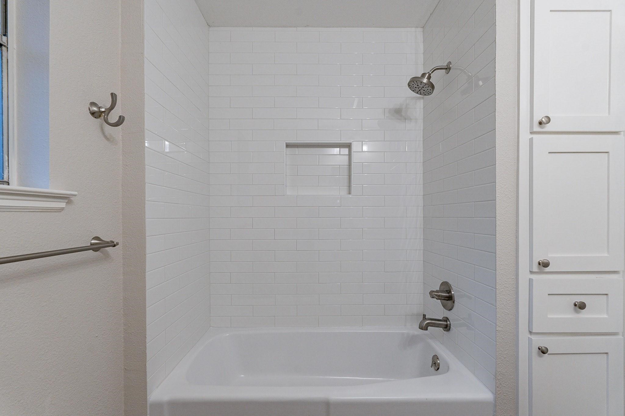 2105 Castle Oaks Drive Arlington TX 76012