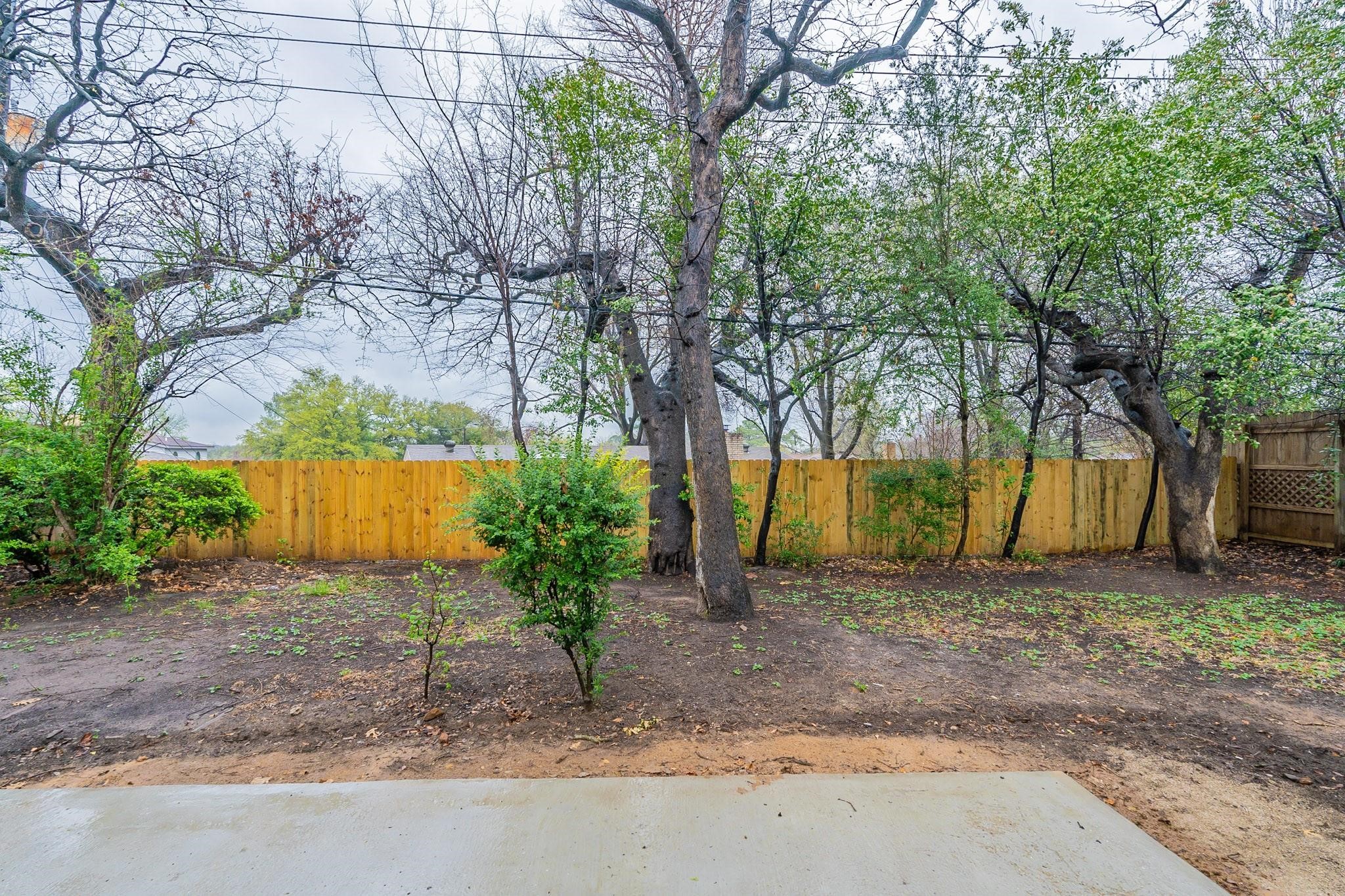 2105 Castle Oaks Drive Arlington TX 76012