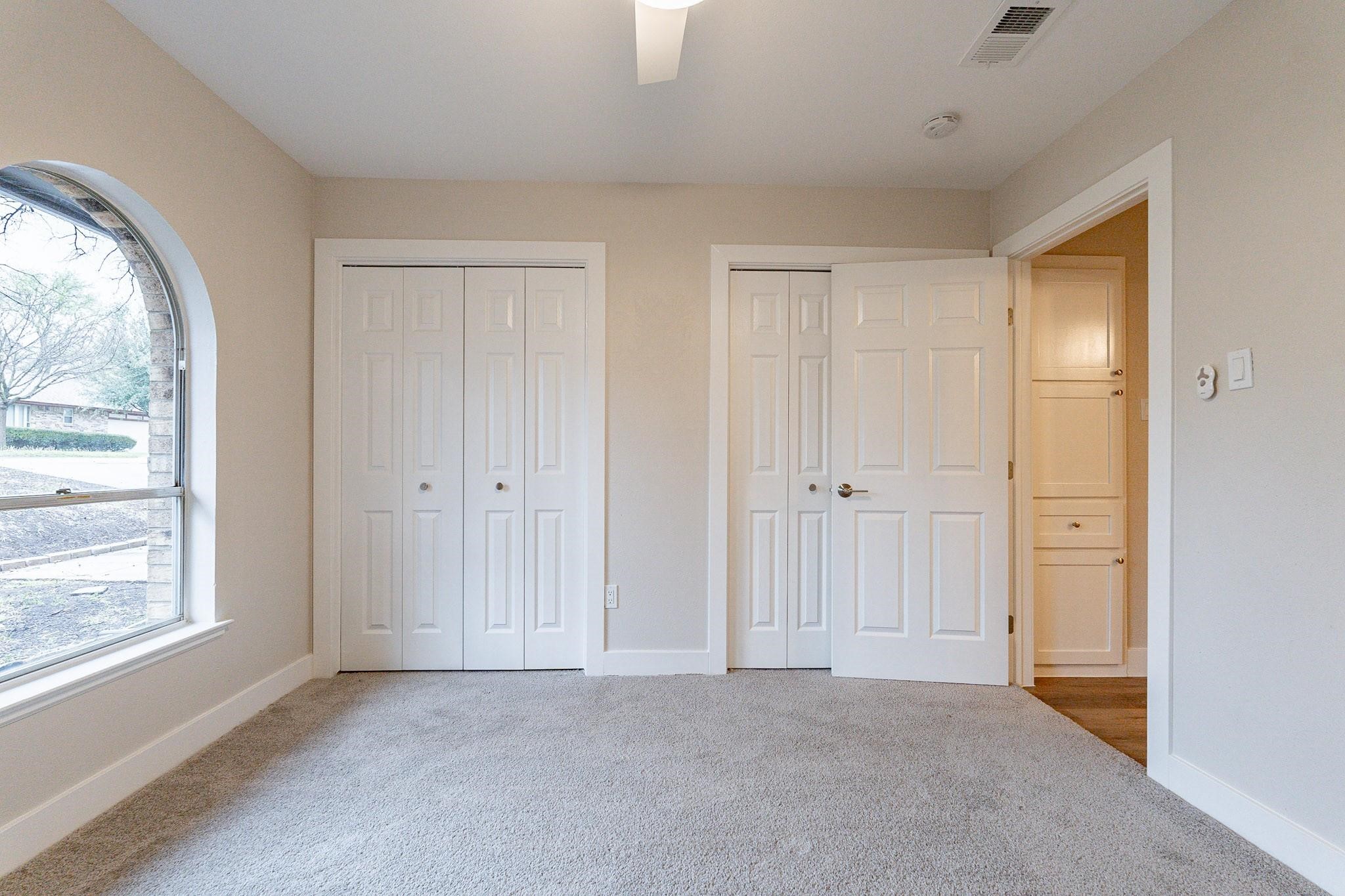 2105 Castle Oaks Drive Arlington TX 76012