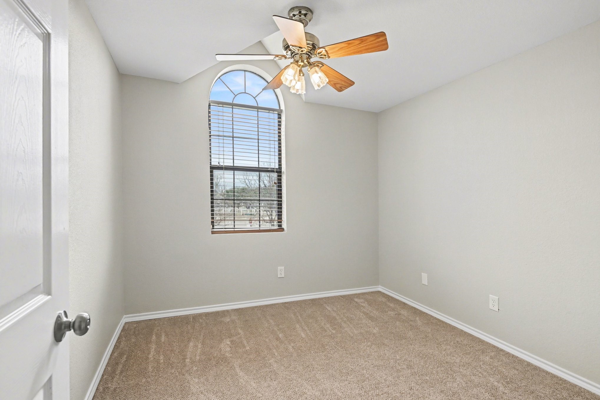 10101 Round Hill Road Fort Worth TX 76131