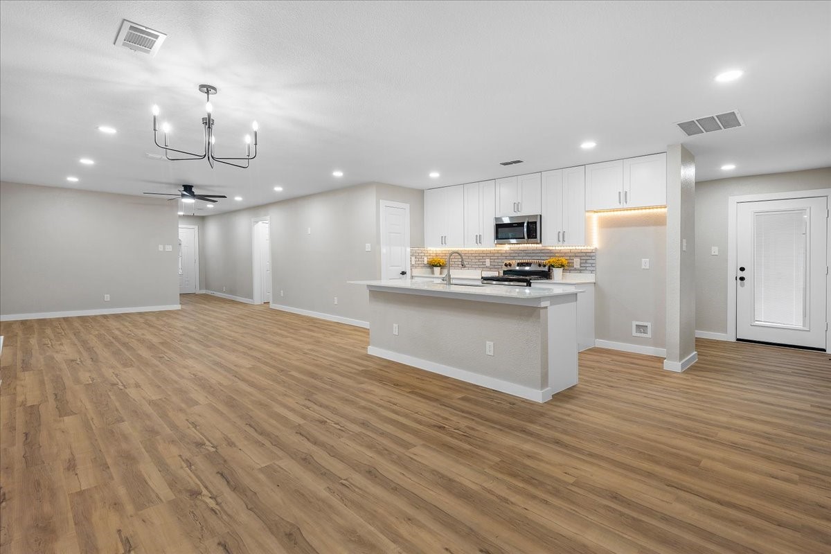 5403 Mona Lane Dallas TX 75236