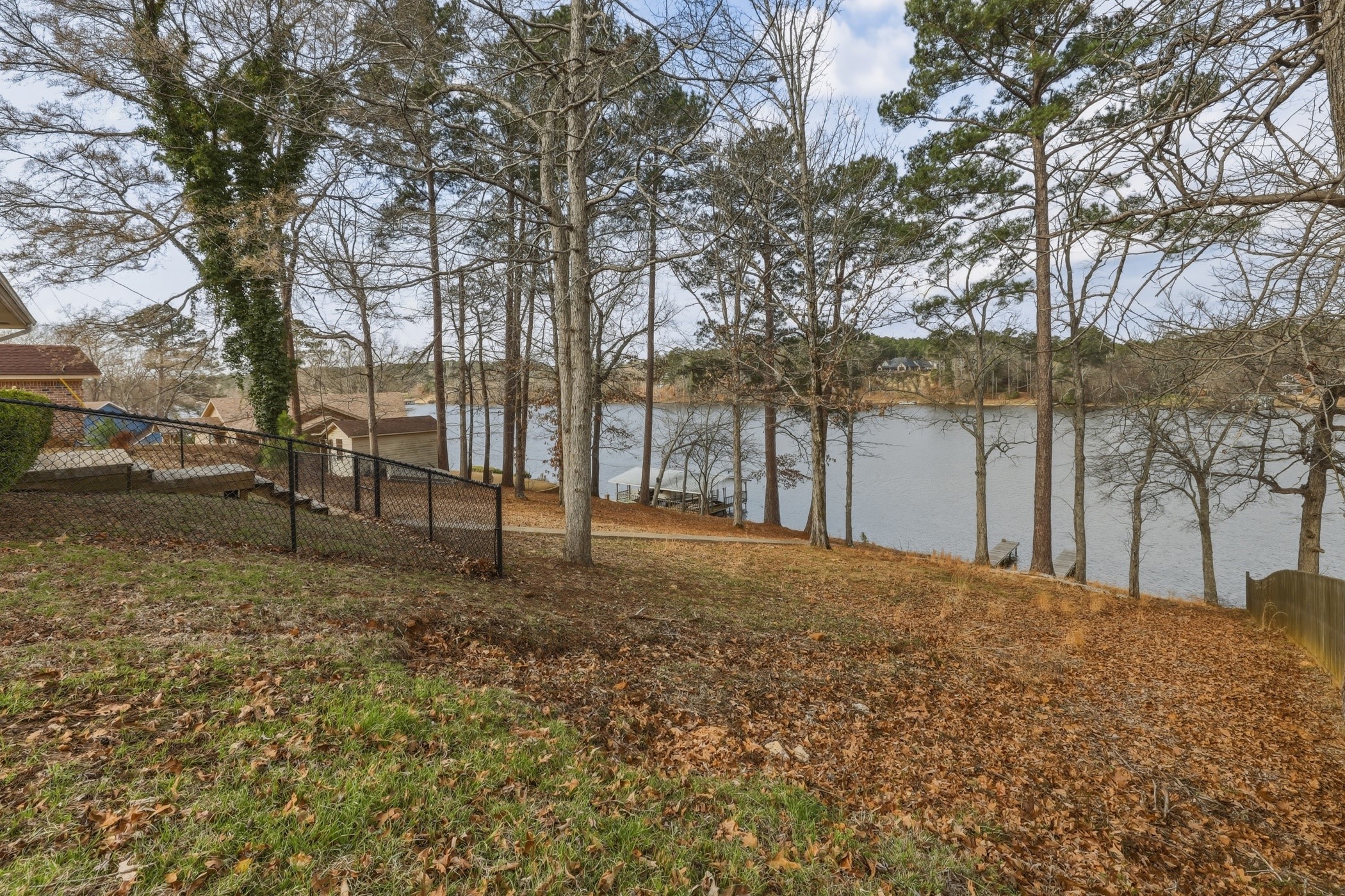 3075 E Lake Drive Gladewater TX 75647