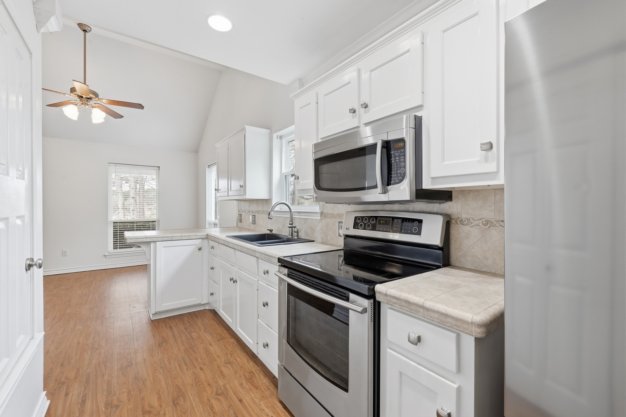 3075 E Lake Drive Gladewater TX 75647