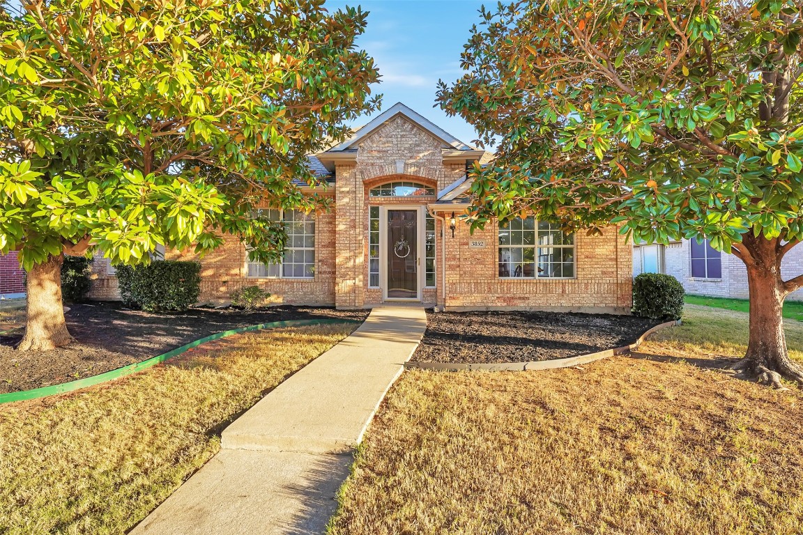 3852 Gillespie Drive Carrollton TX 75010