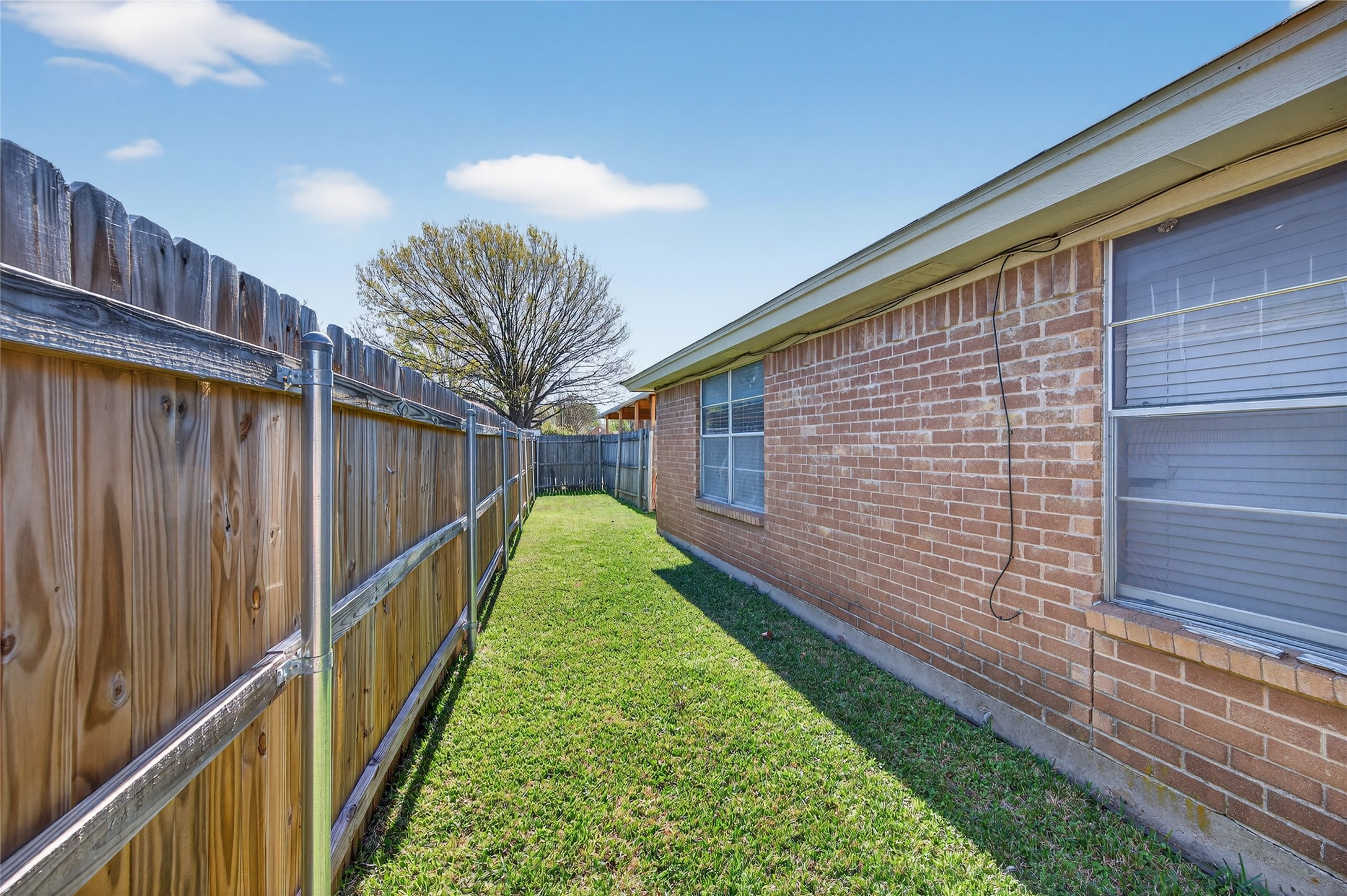 1032 Tennessee Trail Arlington TX 76017
