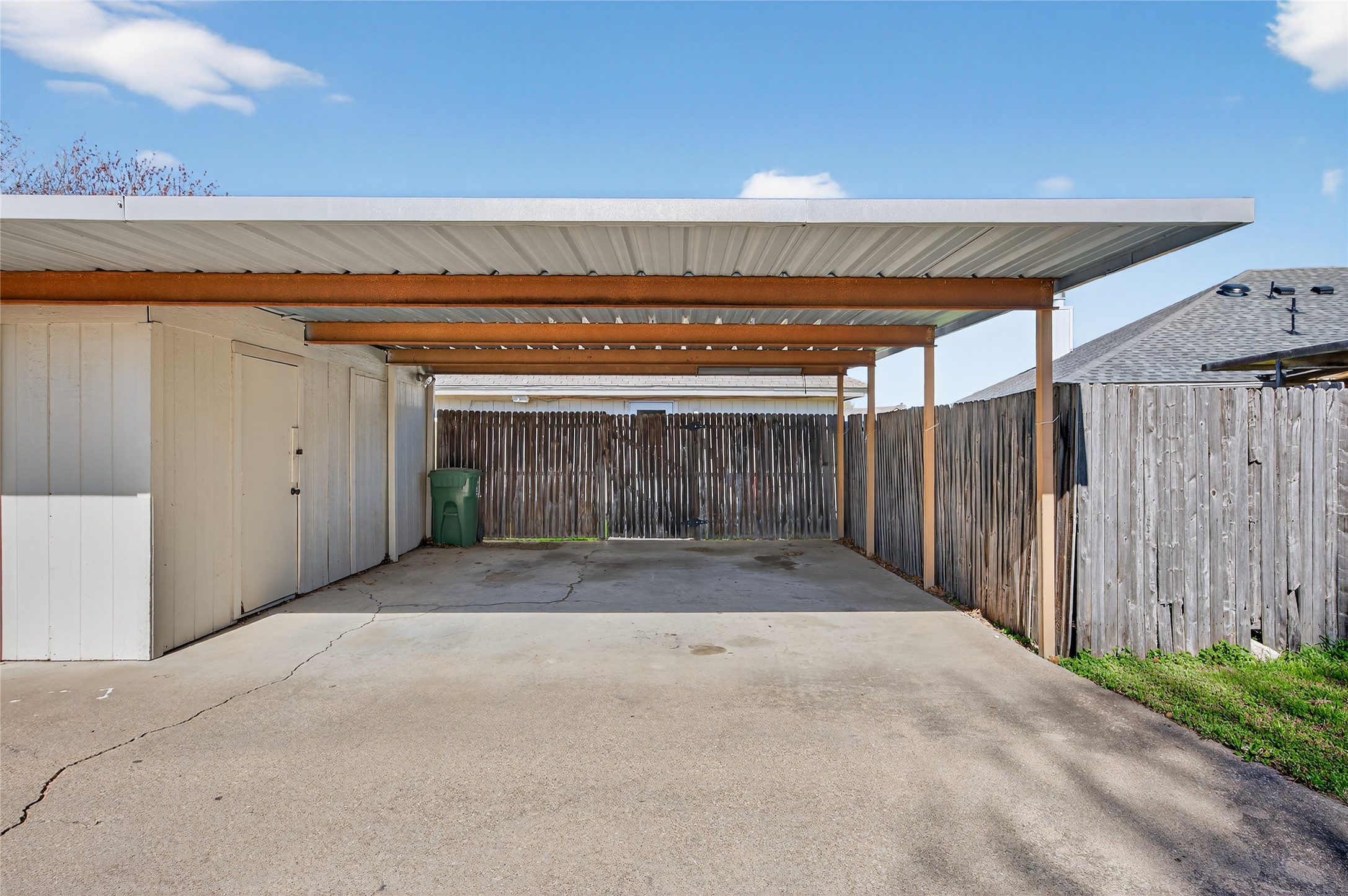 1032 Tennessee Trail Arlington TX 76017