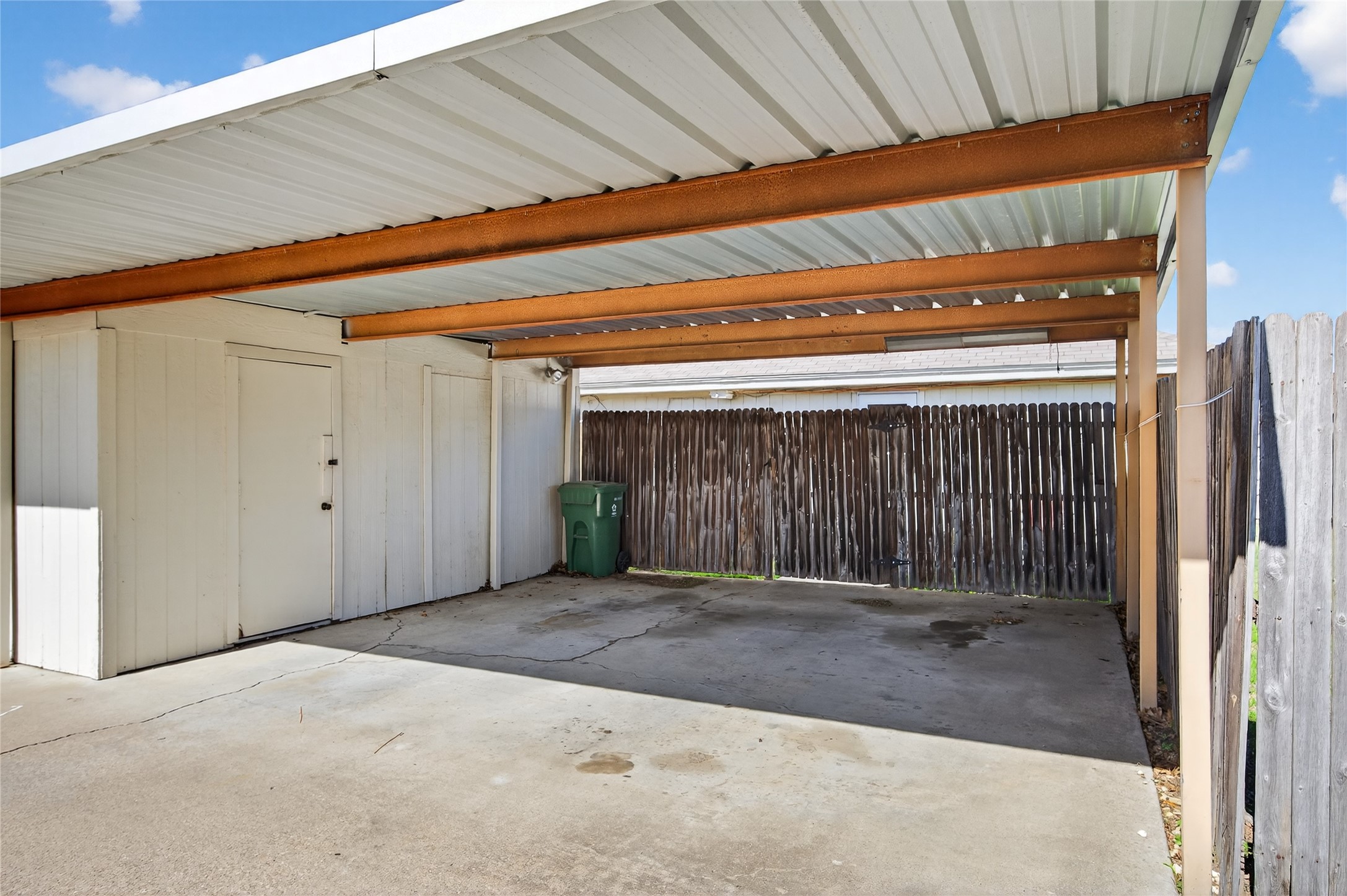 1032 Tennessee Trail Arlington TX 76017