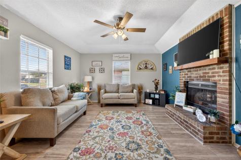 1032 Tennessee Trail Arlington TX 76017