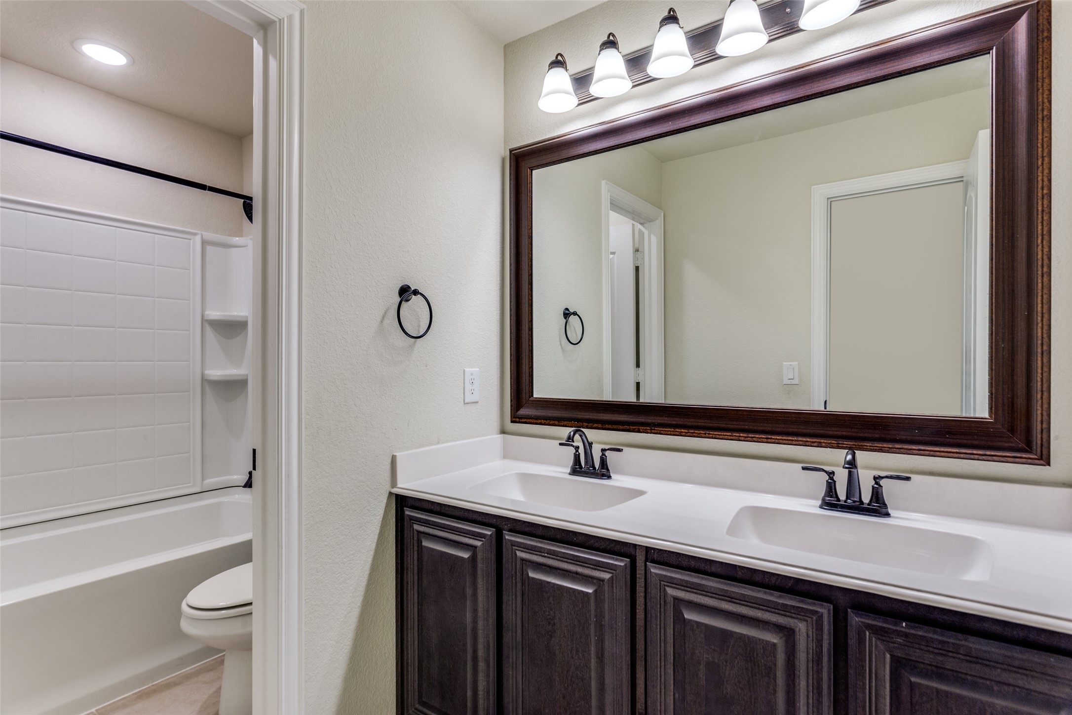 1029 Palo Oaks Drive Burleson TX 76028