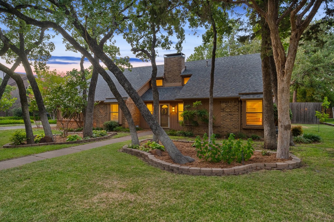 2205 Racquet Club Court Arlington TX 76017