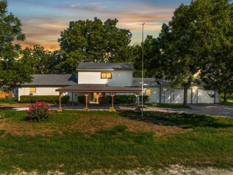200 Cabel Street Bynum TX 76631