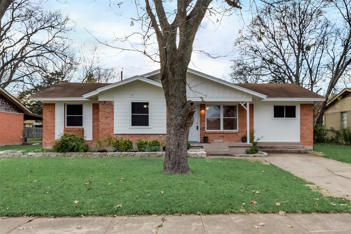 1319 Flamingo Lane Garland TX 75042