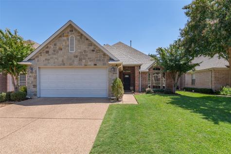 2806 Hollypoint Court Arlington TX 76015