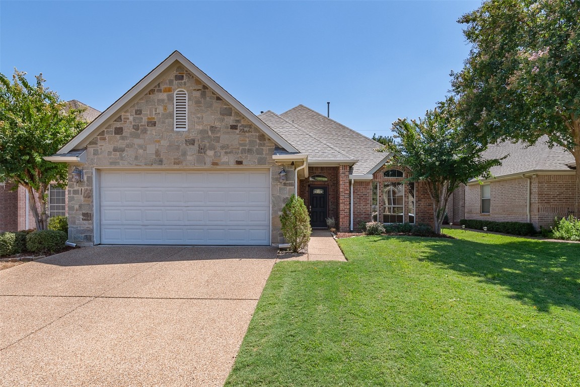 2806 Hollypoint Court Arlington TX 76015