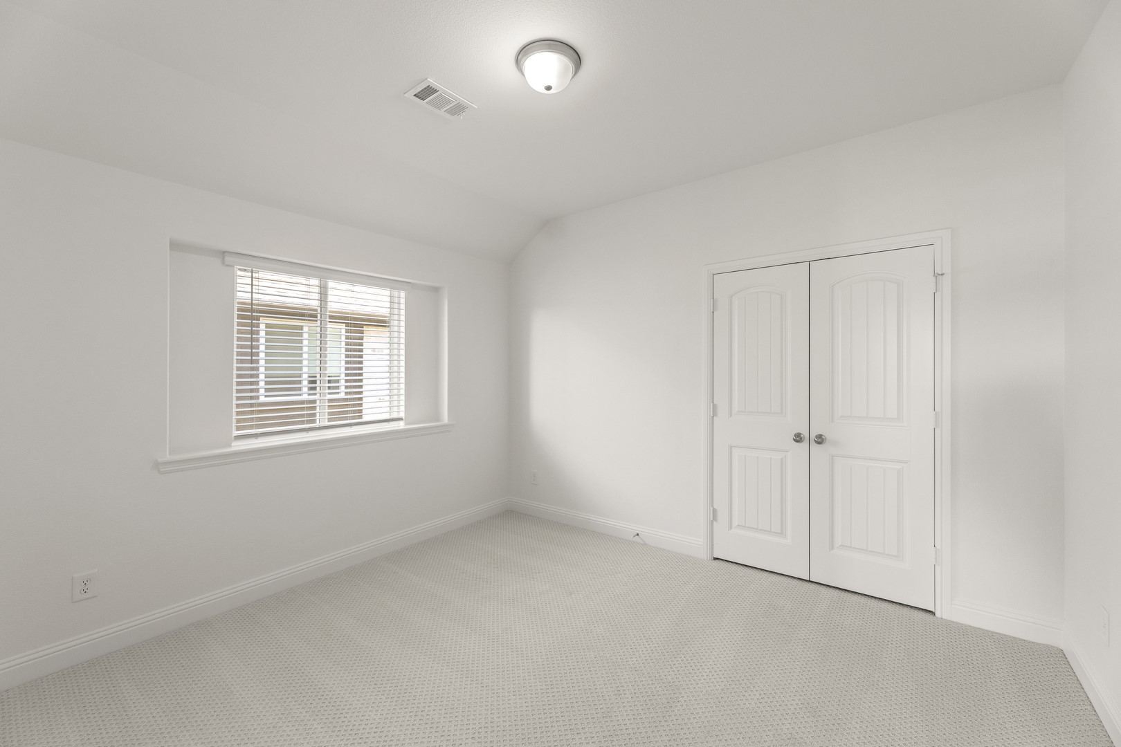 1404 Elle Lane Aubrey TX 76227