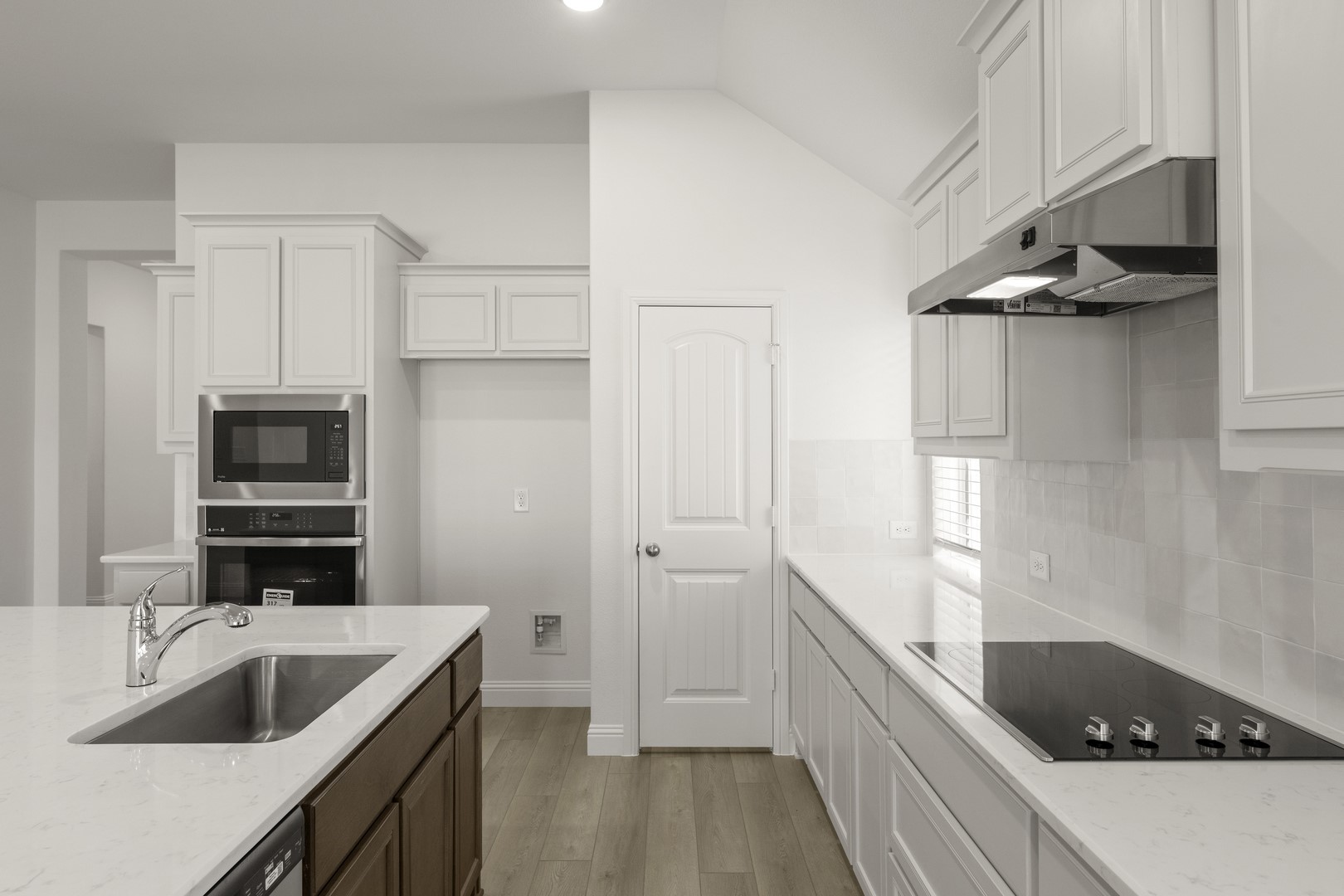 1404 Elle Lane Aubrey TX 76227