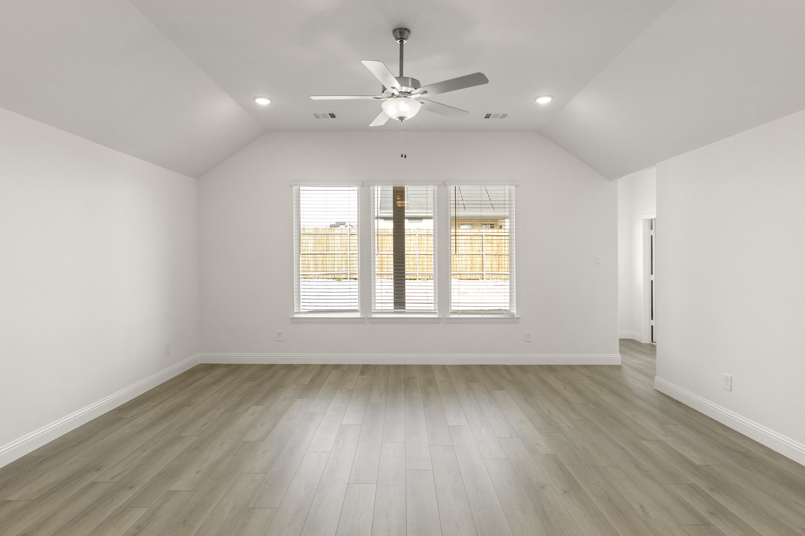1404 Elle Lane Aubrey TX 76227
