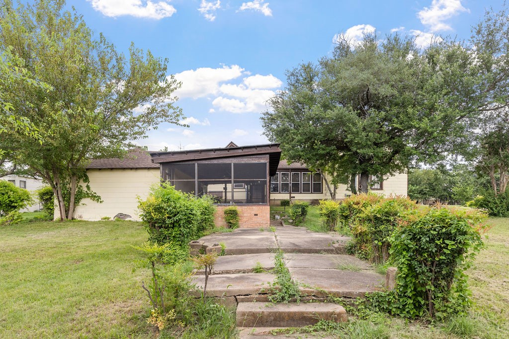 701 5th Street Honey Grove TX 75446