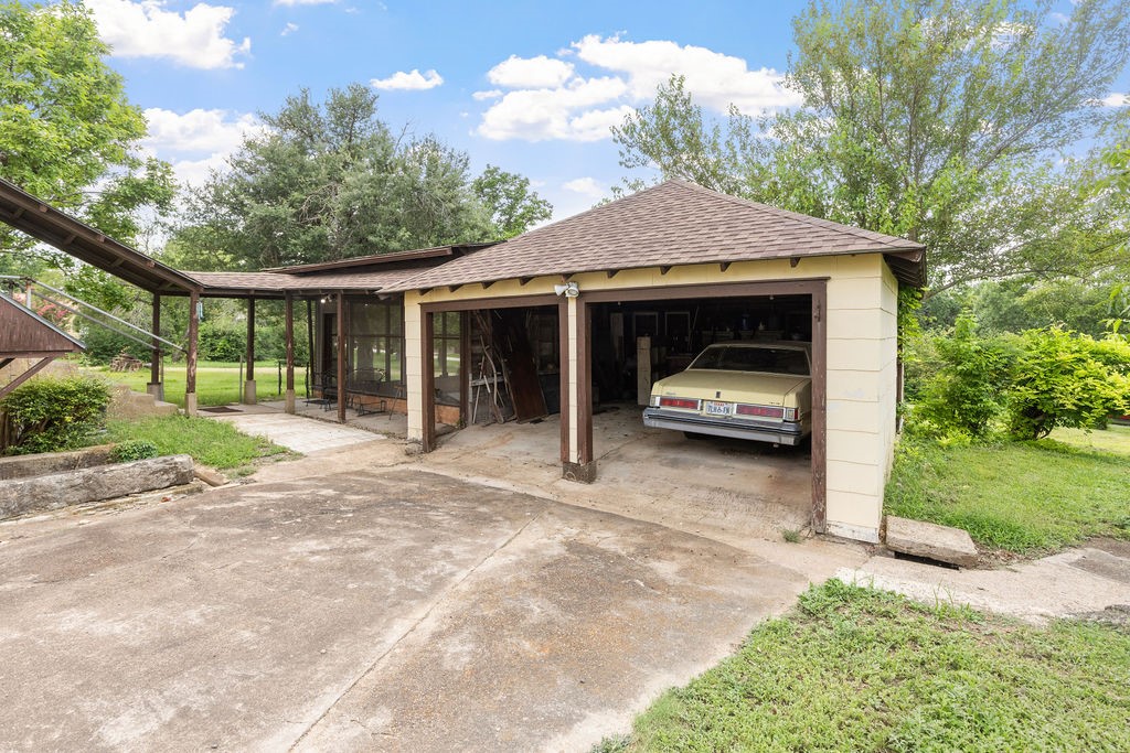 701 5th Street Honey Grove TX 75446