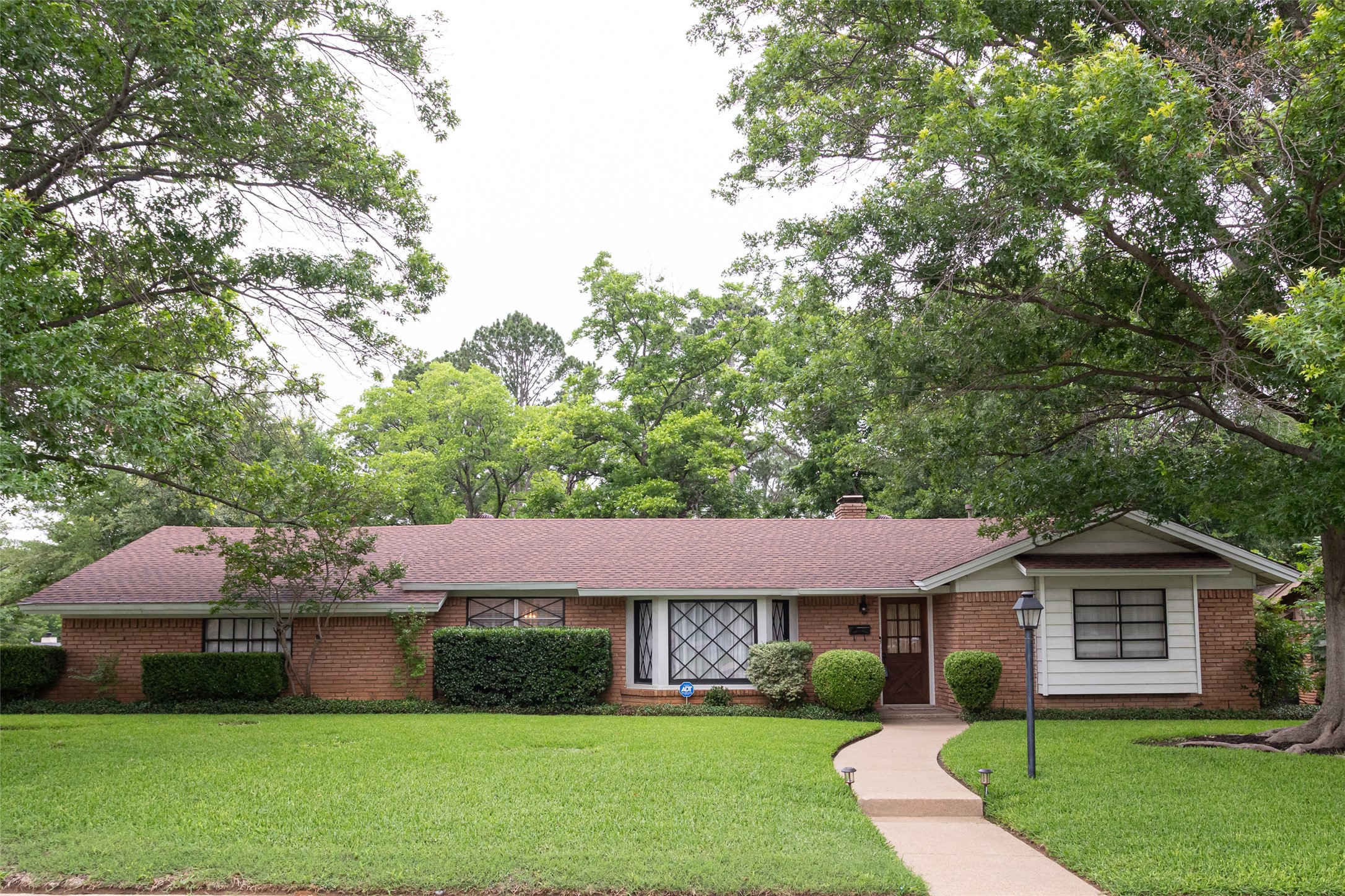 7101 Jewell Avenue Fort Worth TX 76112