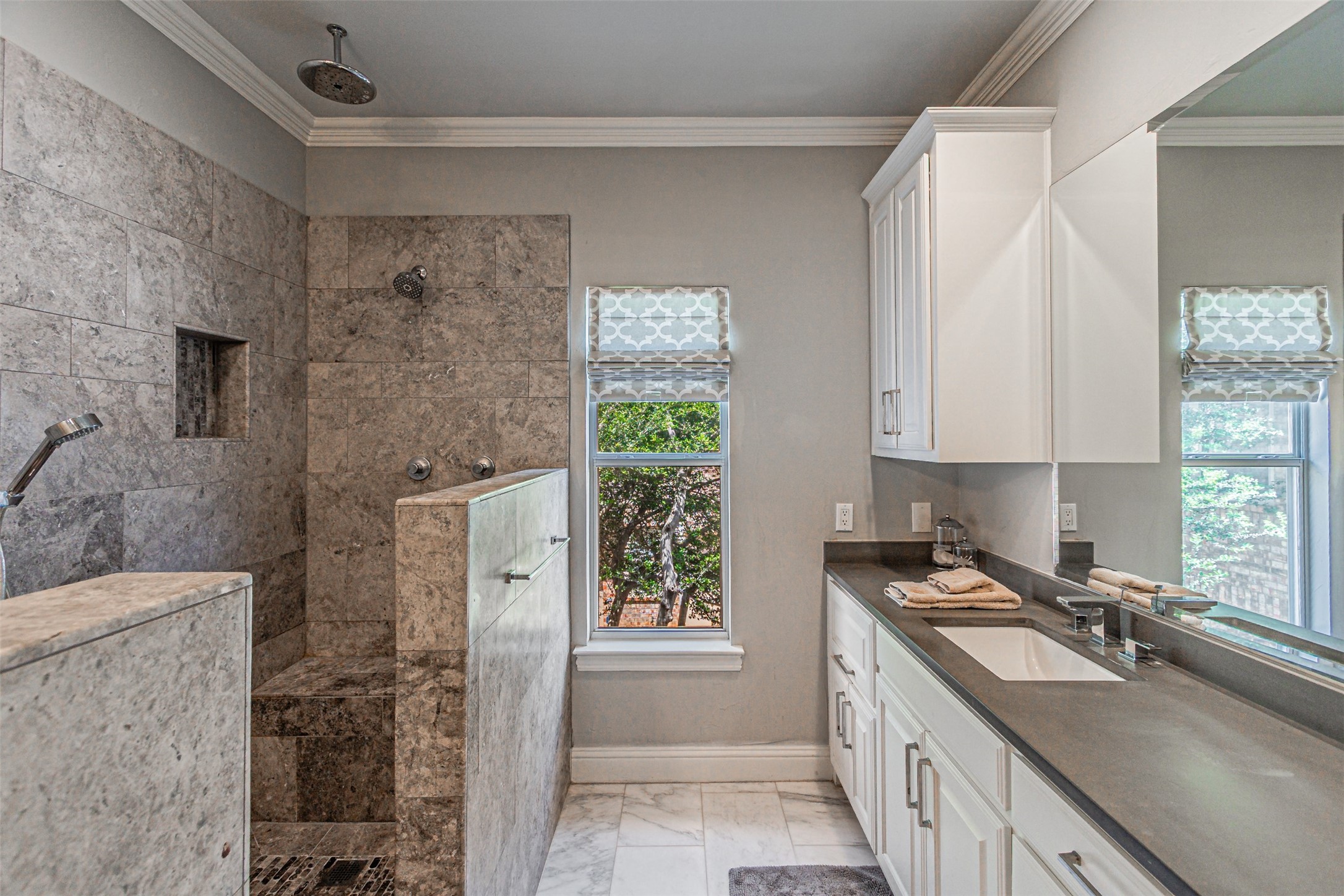 3637 Reagan Street Dallas TX 75219