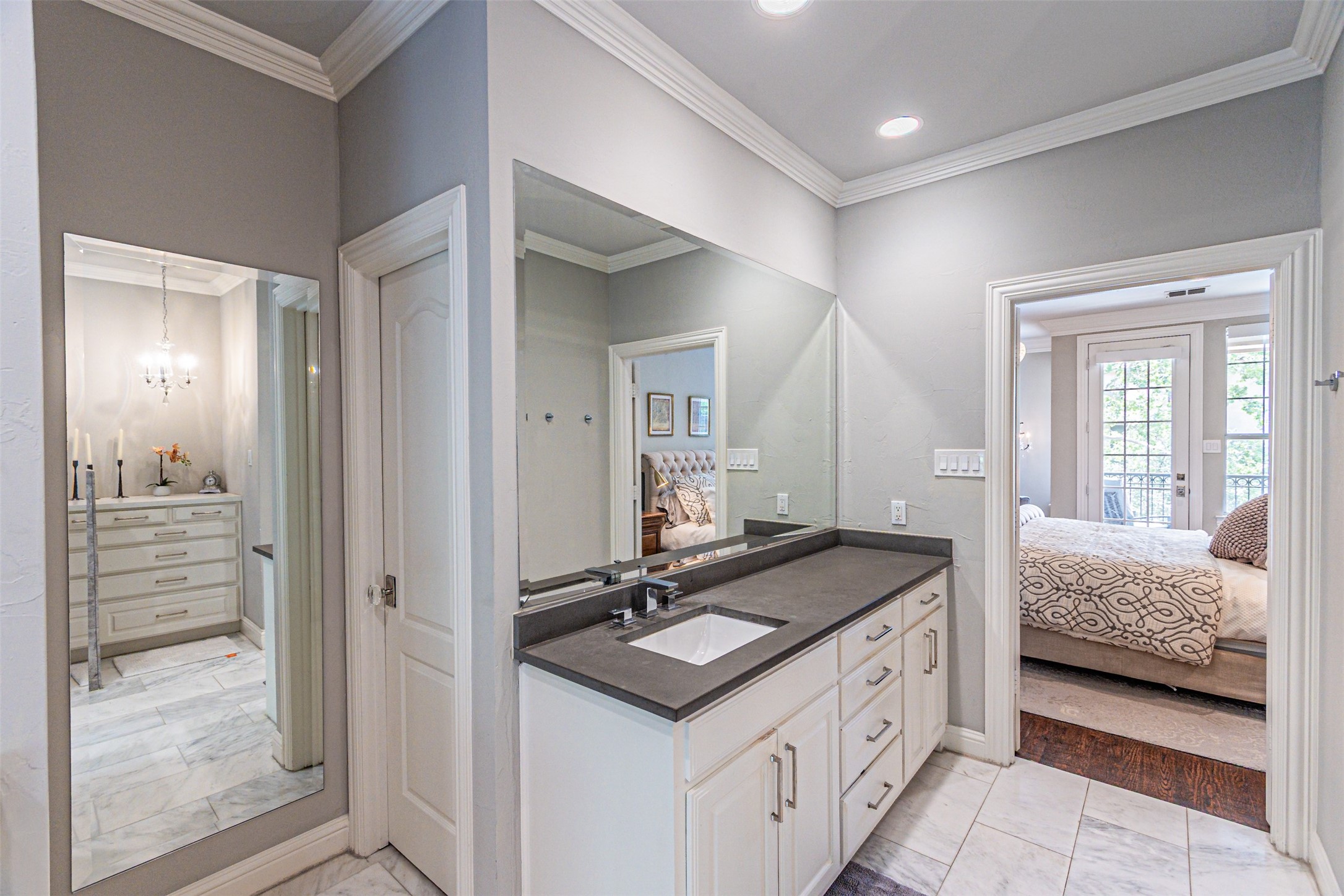 3637 Reagan Street Dallas TX 75219