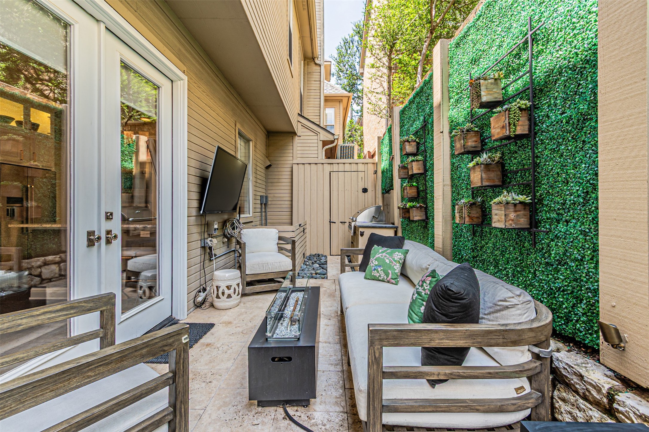 3637 Reagan Street Dallas TX 75219