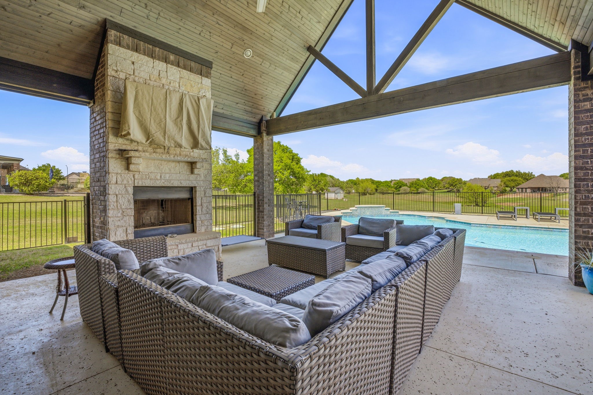 2009 Tree Top Court Granbury TX 76049