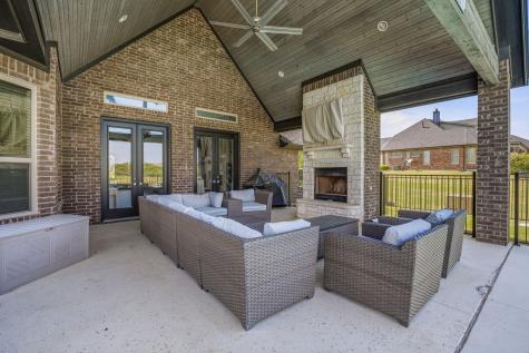 2009 Tree Top Court Granbury TX 76049