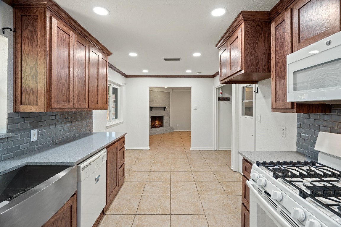 2125 Pam Court Irving TX 75060