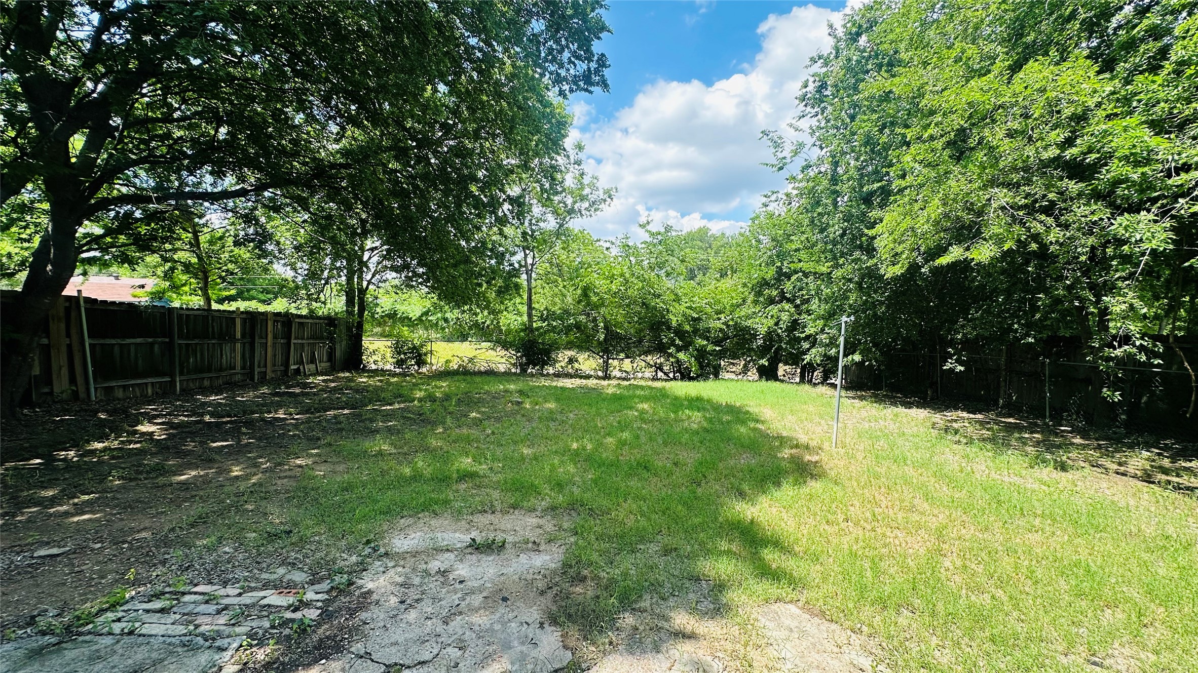 914 Clark Trail Grand Prairie TX 75052