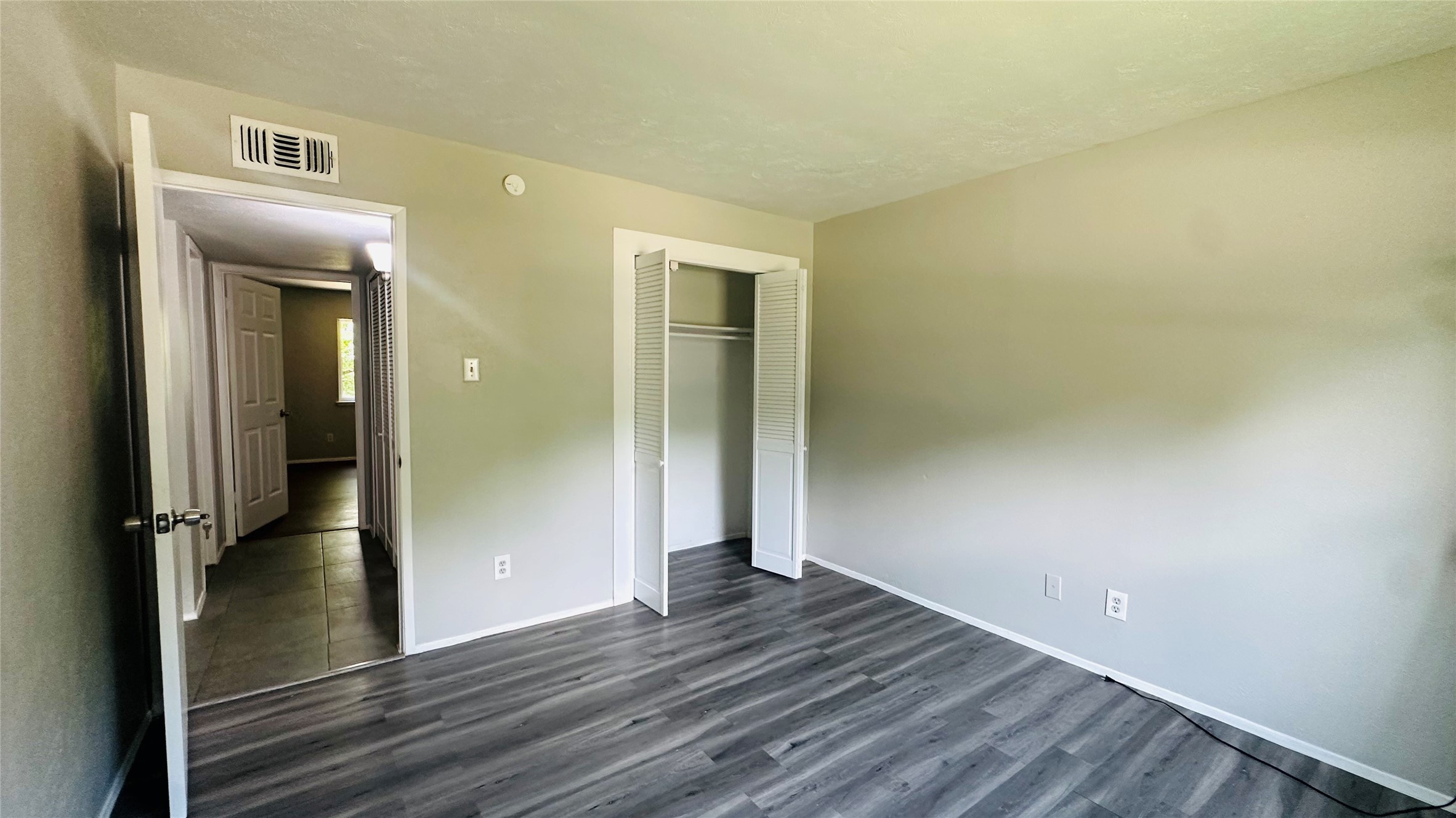 914 Clark Trail Grand Prairie TX 75052