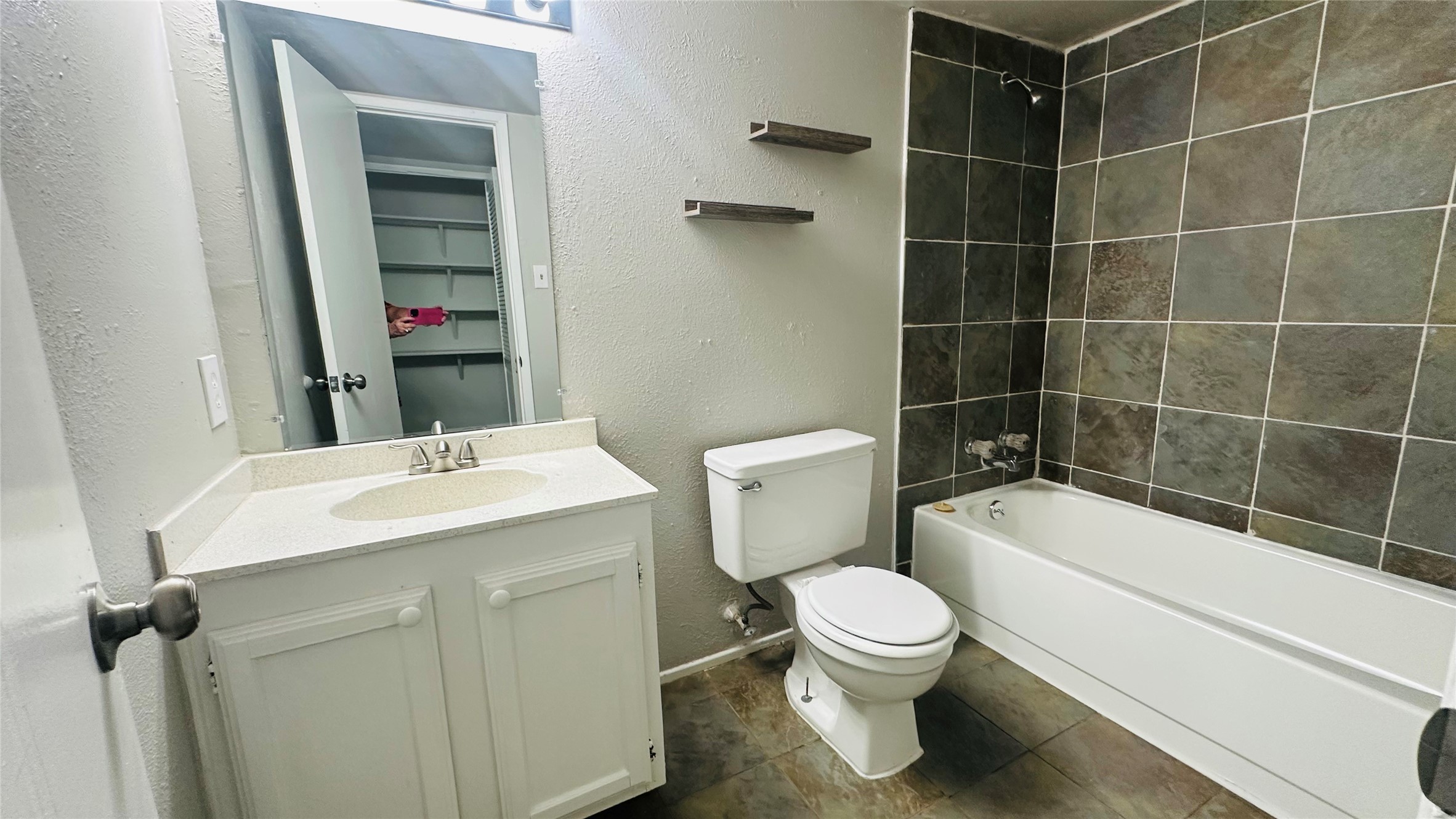914 Clark Trail Grand Prairie TX 75052