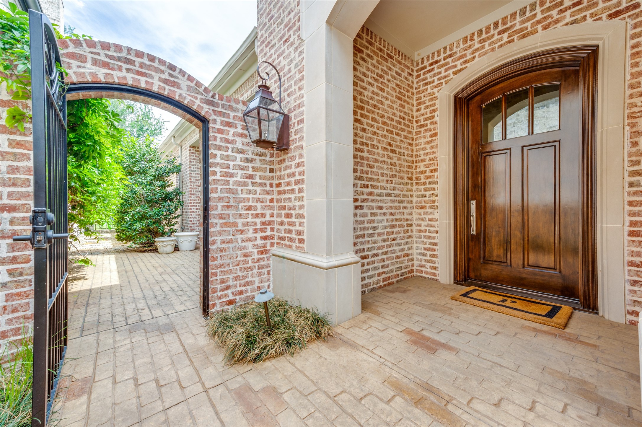 32 Fawn Wood Drive Dallas TX 75248