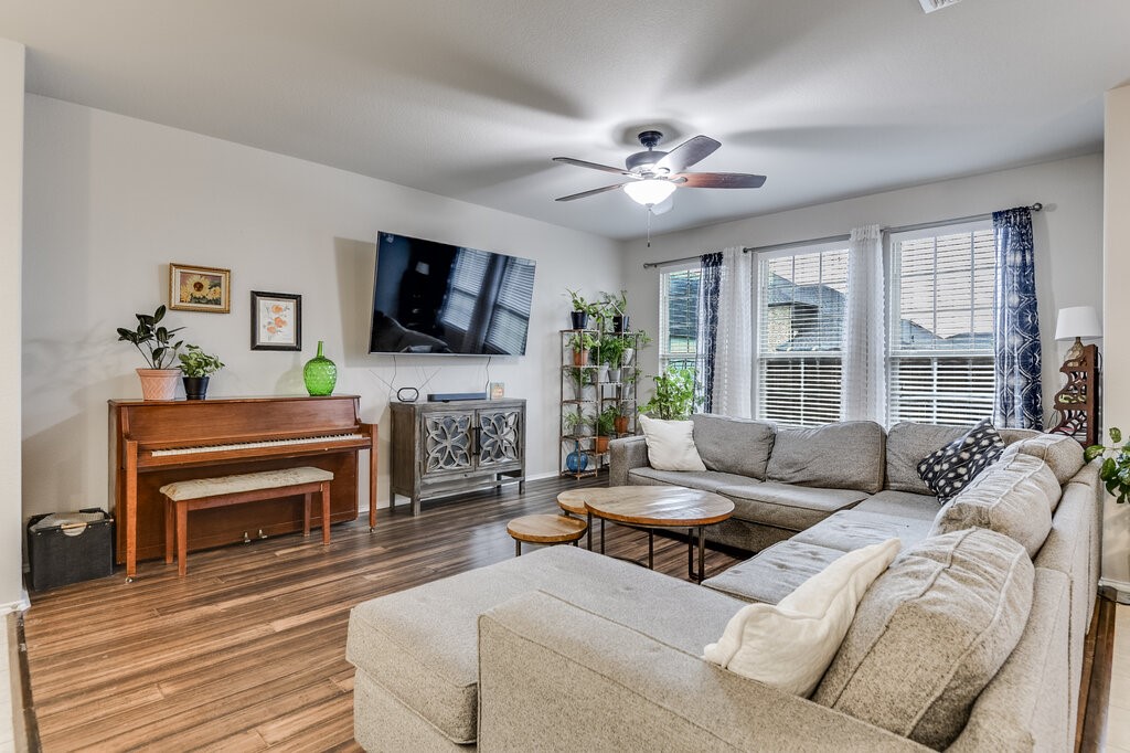 216 Bay Waxahachie TX 75165
